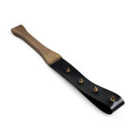 Шлепалка с шипами и деревянной ручкой Art of Sex - BDSM Strong, натуральная кожа Шлепалка с шипами и деревянной ручкой Art of Sex - BDSM Strong, натуральная кожа