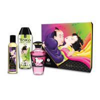 Подарочный набор Shunga FRUITY KISSES: фруктово-ягодное удовольствие Подарочный набор Shunga FRUITY KISSES: фруктово-ягодное удовольствие