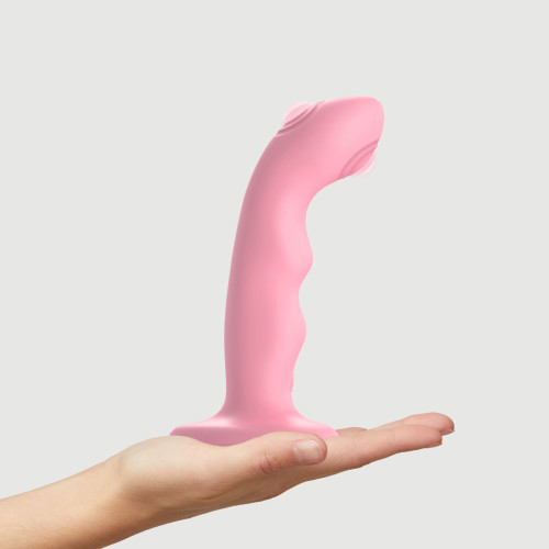 Насадка для страпона с двойной точечной пульсацией Strap-On-Me TAPPING DILDO WAVE – CORAL PINK, М
