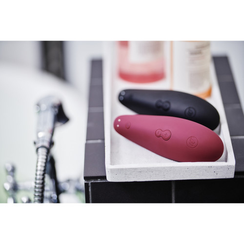 Вакуумный стимулятор клитора Womanizer Classic 2 Bordeaux