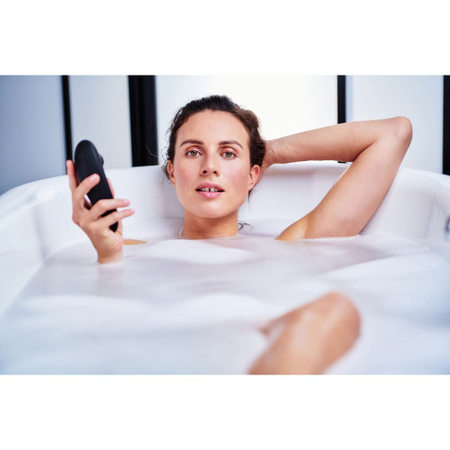 Вакуумный стимулятор клитора Womanizer Classic 2 Black