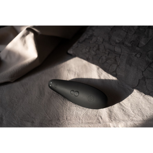 Вакуумный стимулятор клитора Womanizer Classic 2 Black